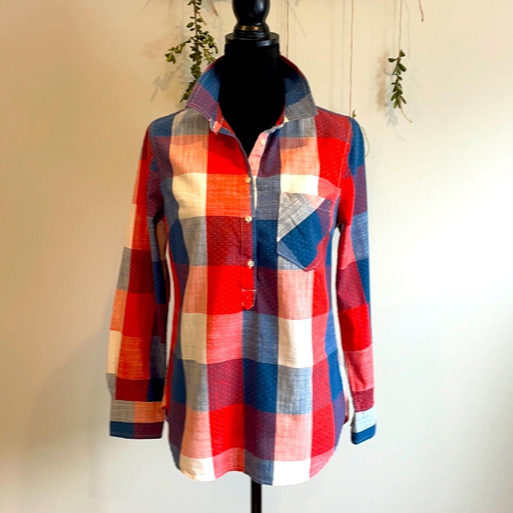 SALE Women loose fit shirt light weight medium